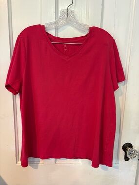 CB casual Women's Short Sleeve V-Neck Tee - Red